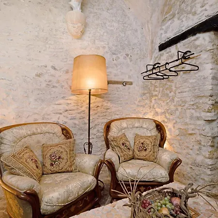 La Cueva De